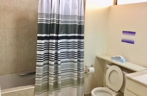 West Coast Apartment | Apartment 1C Hastings Towers opp Sea, Boardwalk, Restaurants, Bars, Centraln