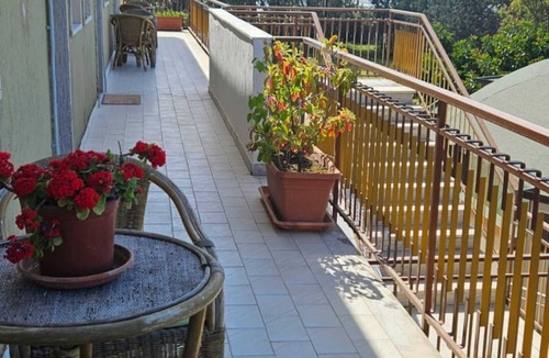 Paestum Apartment | Apartment 8 with Sea View, Wi-Fi and Air Conditioning
