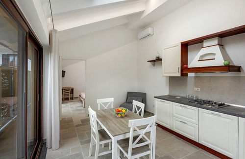 Bomerano Apartment | Apartment 'Angelica' with Mountain View, Wi-Fi and Air Conditioning