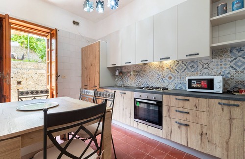 Marina Serra Apartment | Apartment 'Appartamento Rosa' with Sea View, Private Terrace and Wi-Fi