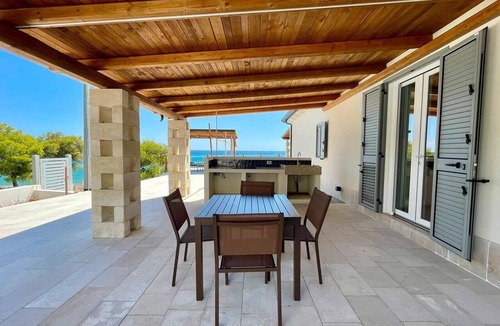 Roseto Capo Spulico Apartment | Apartment 'Cala Galatea 3' with Sea View, Private Terrace and Wi-Fi