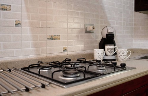 Giovinazzo Apartment | Apartment 'Home Sweet Home' with Balcony, Wi-Fi and Air Conditioning