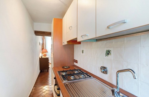 Vessalico Apartment | Apartment 'Il piccolo fienile' with Shared Pool, Garden and Wi-Fi