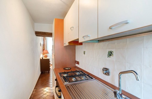 Vessalico Apartment | Apartment 'Il piccolo fienile' with Shared Pool, Garden and Wi-Fi