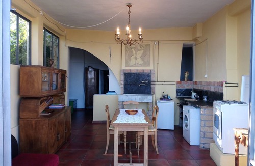 Villa Talla Apartment | Apartment in a summer retreat with a stunning view and a garden