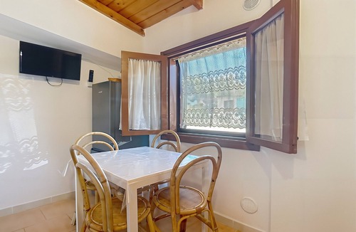 Montincello Apartment | Apartment 'La Mignola - Trilo 4' with Shared Garden, Wi-Fi and Air Conditioning