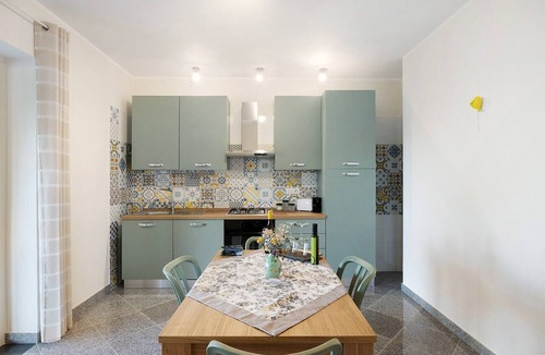 Montecorice Apartment | Apartment 'Rosmarino' with Sea View, Wi-Fi and Air Conditioning