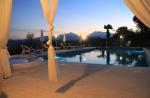 Sant'Omero Apartment | APARTMENT WITH POOL AND 2 BEDROOMS