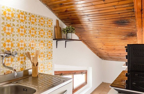 Loreto Apartment | Apartment with WIFI, A/C, TV, terrace, pets allowed, panoramic view, close to Porto Recanati