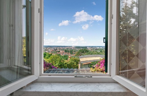 Ripa-Pozzi-Ponterosso Apartment | Appartamento Miramare - Amazing View in Versilia, Seravezza, Italy