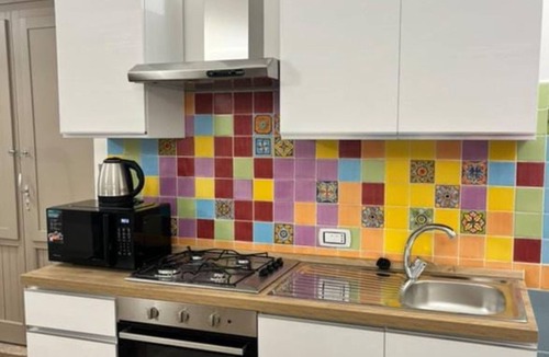 Santa Maria A Vico Apartment | Appia Apartment Trifoglio-Easy connects to Neaples, Caserta RoyalPalace, others