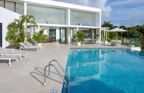 Weston Villa | Atelier House Luxury villa