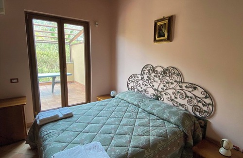 Ogliara Bed & Breakfast | B&B La Rosa: unique apartment 9 beds