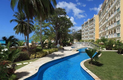 Dover Condo | Beachfront Condo with Pool - Sapphire 511 (2 bed)