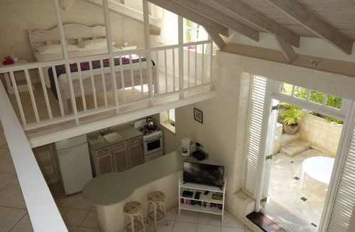 Silver Sands Apartment | Beachfront Seaside Cottage stretching over two floors