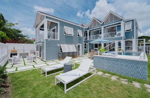 Fitts Village Villa | Beachfront Villa with Plunge Pool - Sea Breeze Beach Villa