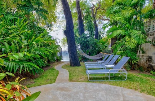 Gibbs Bay House | Beachfront Villa with Plunge Pool - Waverly One