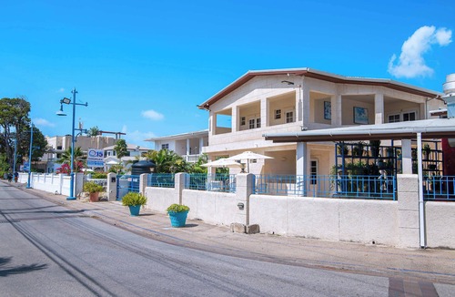 St. Lawrence Gap Condo | Beachside Bliss: Spa, Pool & Nightlife Nearby
