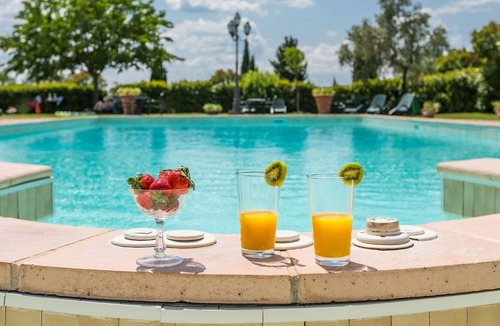 Limite Sull'Arno Villa | Beautiful apartment in villa for 6 people with pool, A/C, WIFI, TV and parking