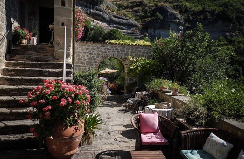 Roccafluvione Villa | Beautiful apartment in villa for 4 people with WIFI, TV and pets allowed, close to Ascoli Piceno