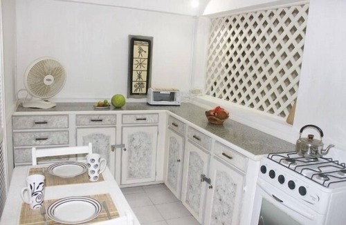 Pine Gardens Apartment | Beautiful Eco friendly, Vegetarian Apartment