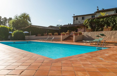 Poggiarello House | Beautiful apartment in villa for 4 people with WIFI, pool, TV and terrace