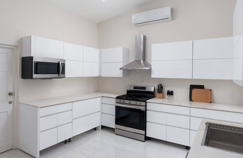 Porters Villa | Beautiful Open Plan Villa On 3,000 of Living Space at No 1 Queens Fort