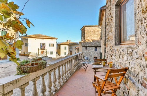 Pergine Valdarno House | Beautiful private villa for 4 people with WIFI, A/C, patio and pets allowed, close to Arezzo