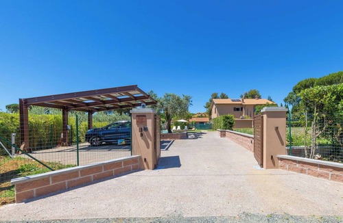 Cecina House | Beautiful private villa for 8 people with WIFI, private pool, A/C, patio and pets allowed