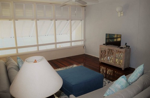 Rendezvous House | Beautiful Three Bedroom Beachfront Villa