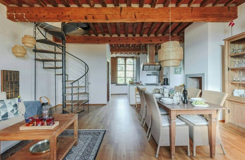 Lucca Apartment | Bifora. Apartment with pool near Lucca