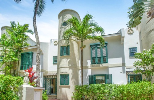 Mullins Villa | Blue Waters at Mullins Bay - Beautiful luxury villa overlooking Mullins Beach