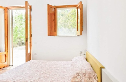 Corato Apartment | Borghetto Antoinette Pet Friendly Pedal FREE BIKE