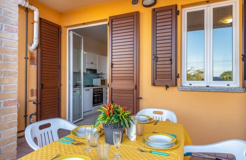 Marotta Apartment | Bright and comfortable apartment, able to accommodate up to 4 people, with a large double bedroom and bedroom with a bunk bed, equipped terrace, living room and kitchenette. Ideal for a relaxing beach holiday, a few meters from the Blue Beach and in a co