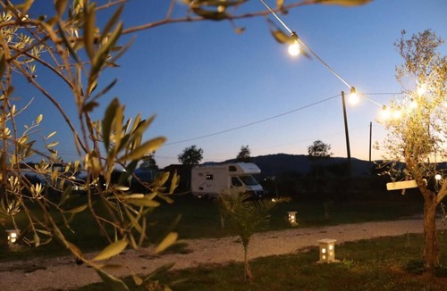 Serre RV Rental | Campeggio in Fattoria