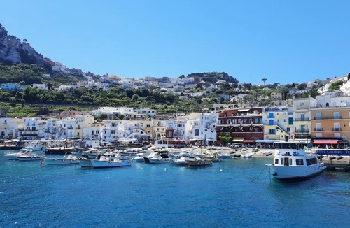 Capri Villa | Capri Villa Luminosa a stone's throw from the Piazzetta with Faraglioni View.