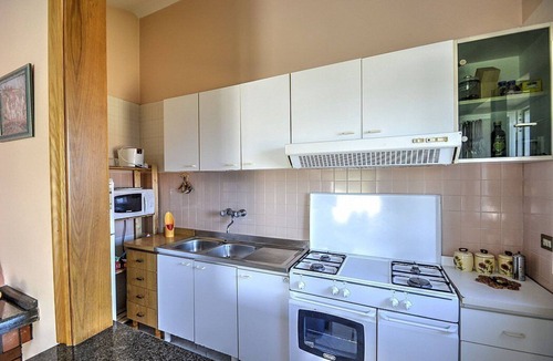 San Marco di Castellabate Apartment | Casa Al Mare: A welcoming apartment situated in a quiet location, a few minutes from the town center, with Free WI-FI.