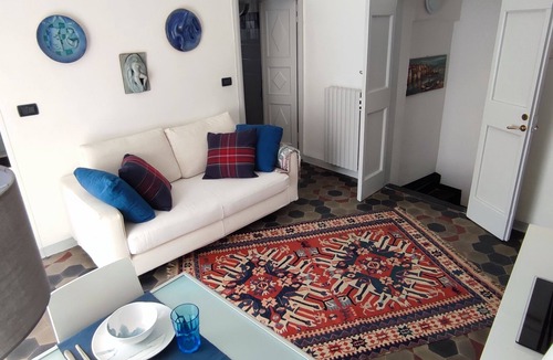 Cisano sul Neva Apartment | Casa Celeste - Minutes from the sea and cliffs, ideal for hikers