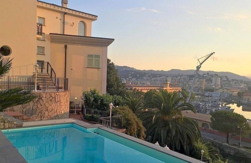 La Spezia House | Casa Nuria F: A modern and graceful studio apartment which faces the sun and the sea, with Free WI-FI.