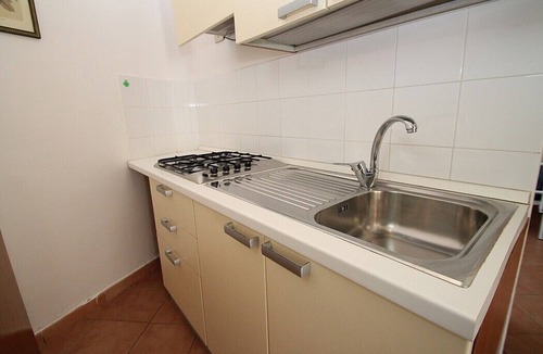 Montecorice House | Casa Panna C: A cheerful apartment that is part of a small villa located right on the beach, with Free WI-FI.