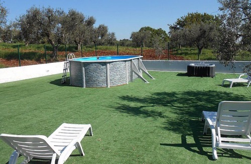 Casalini House | Casa Viola F: A welcoming apartment surrounded by the greenery, with Free WI-FI.