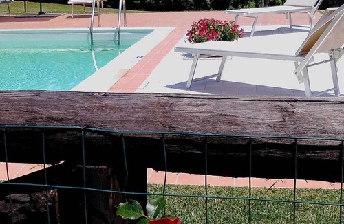Villabuona House | CASALE LA FATA, FLORA delightful two bedroom pool front apartment