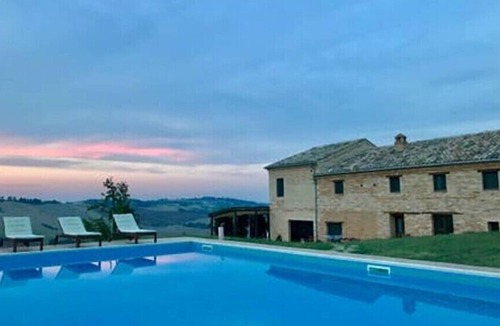 Montegiorgio Villa | Charming farmhouse + cottage with 360° views. A/C in bedrooms, 12x6m gated pool,
