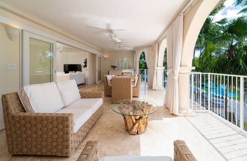 Little Battaleys Apartment | Chic Modern Condo - Saint Peter's Bay 211