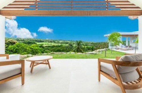 Merlin Bay House | Cloudbreak Villa at Westmoreland by Young Estates