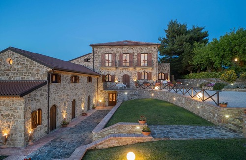 Castellabate Apartment | Coastal Apartment Maestrale at Casale il Sauco -enjoy relaxation and nature