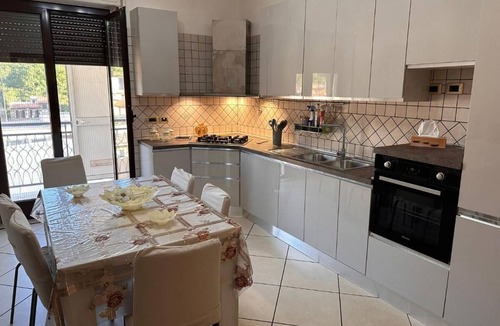 Casamarciano Apartment | Comfortable apartment with kitchen and terrace for groups of friends and families