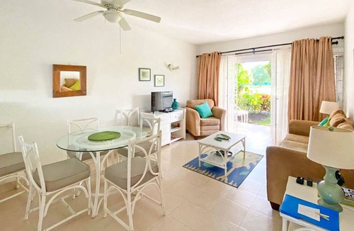Rockley Apartment | Comfy & Spacious Apt Walking Distance to Beach