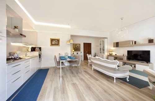 Sorrento City Centre Apartment | Cool Apartment in Sorrento Center