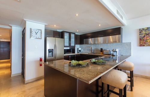 Lascelles Apartment | Coral Cove 8 Barbados Beachfront Apartment - Luxury, 3 bed, 3 bath, 2000 sq ft